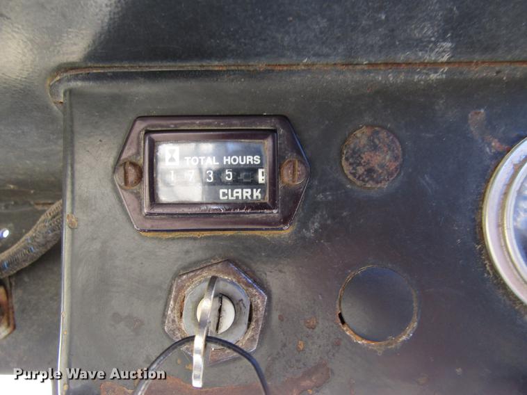 image for item EU9558 1979 Bobcat 310 skid steer