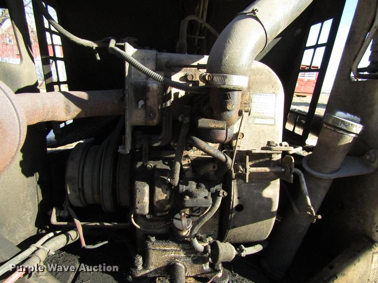 image for item EU9558 1979 Bobcat 310 skid steer