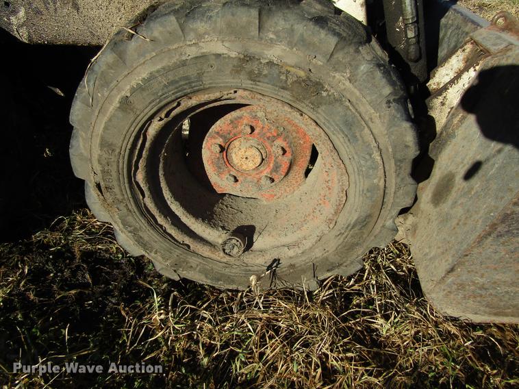 image for item EU9558 1979 Bobcat 310 skid steer