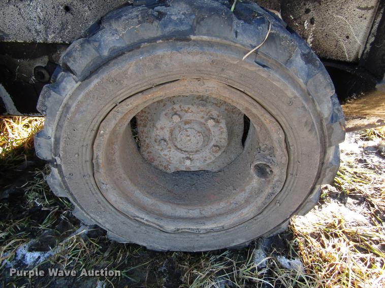 image for item EU9558 1979 Bobcat 310 skid steer