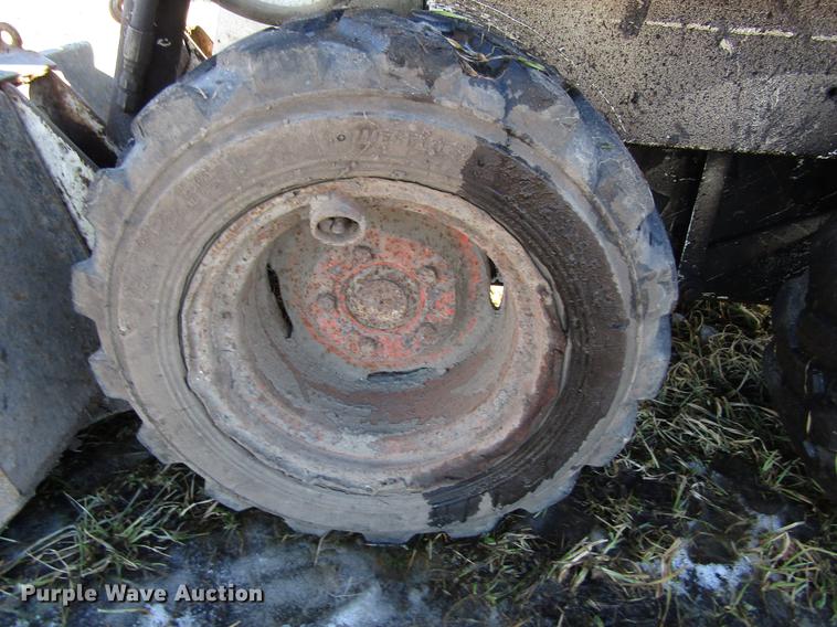 image for item EU9558 1979 Bobcat 310 skid steer