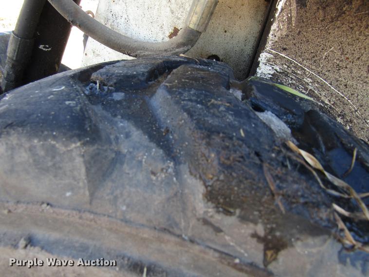 image for item EU9558 1979 Bobcat 310 skid steer