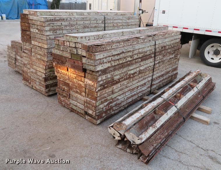 image for item EV9554 (108) concrete forms