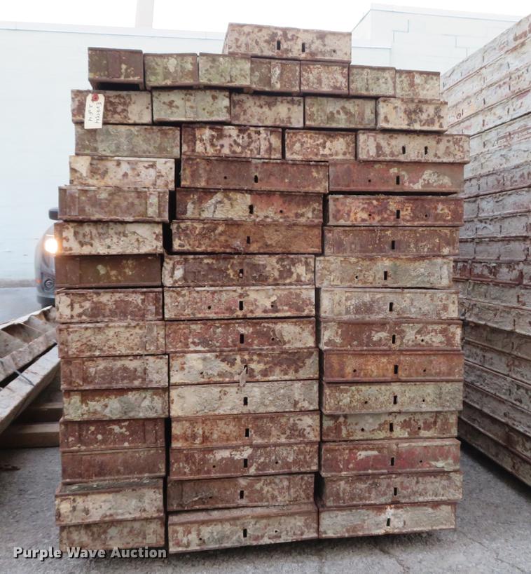 image for item EV9554 (108) concrete forms