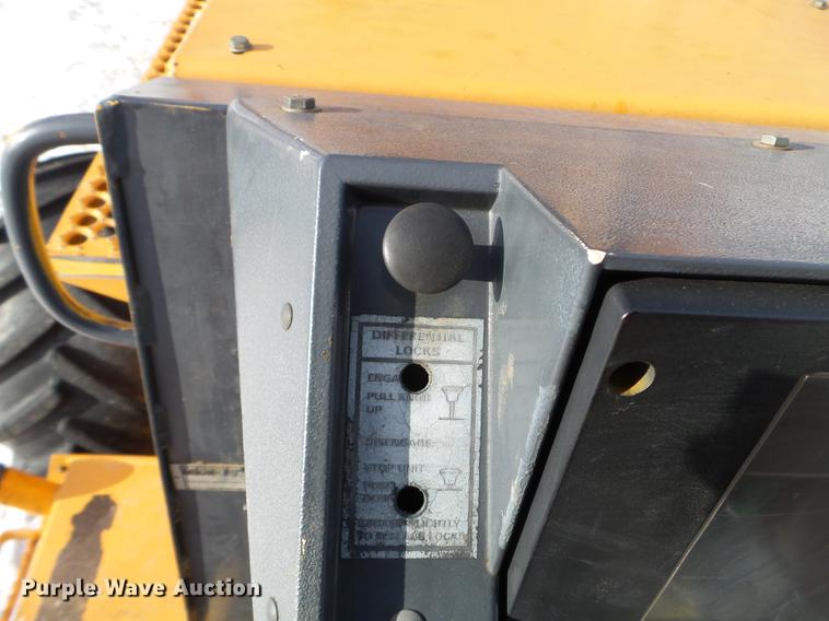 image for item EW9868 2000 Case 860 vibratory cable plow