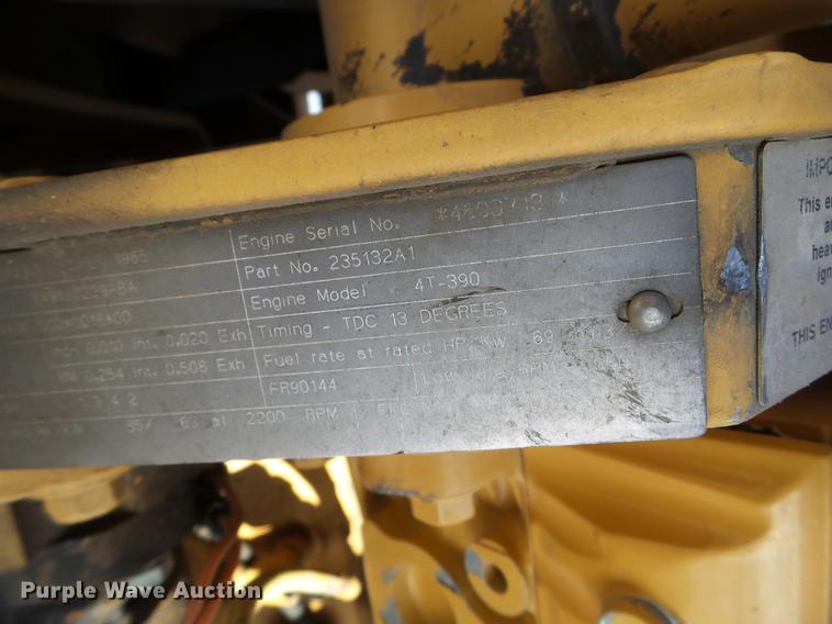 image for item EW9868 2000 Case 860 vibratory cable plow