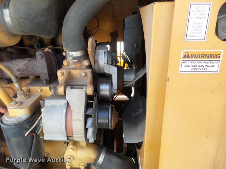 image for item EW9868 2000 Case 860 vibratory cable plow