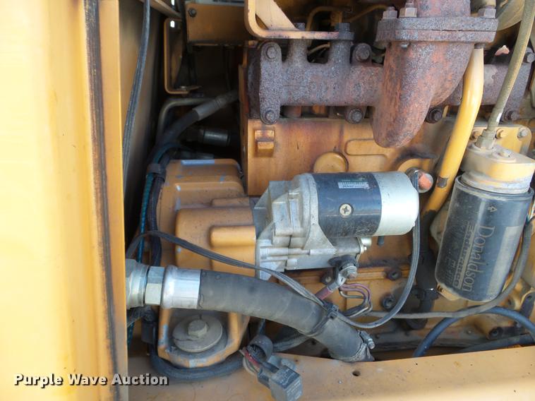 image for item EW9868 2000 Case 860 vibratory cable plow