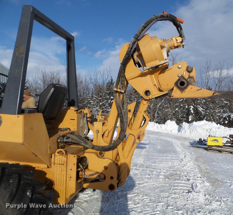 image for item EW9868 2000 Case 860 vibratory cable plow