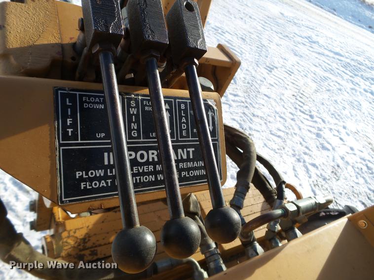 image for item EW9868 2000 Case 860 vibratory cable plow