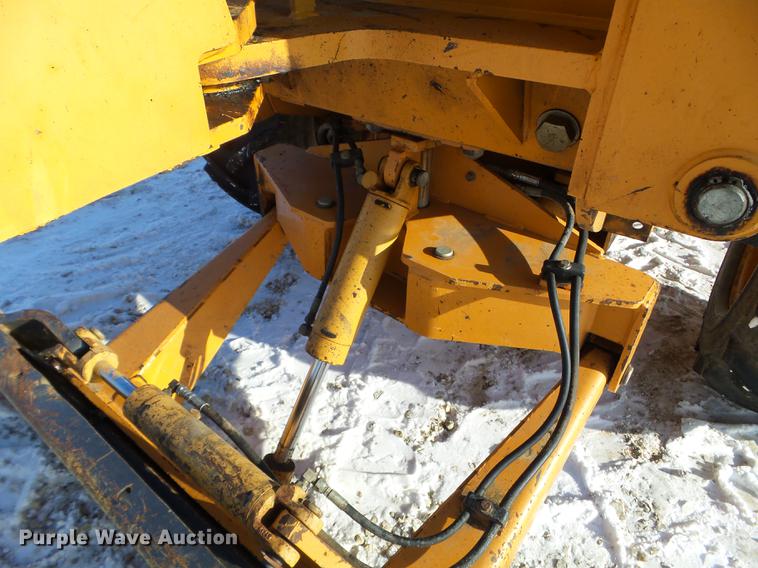 image for item EW9868 2000 Case 860 vibratory cable plow