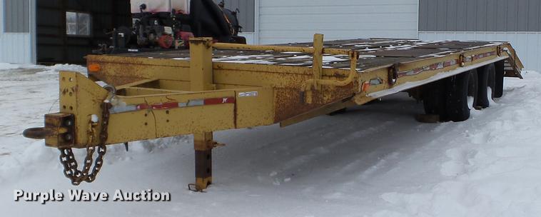 image for item EW9870 1988 Belshe FB-24 equipment trailer