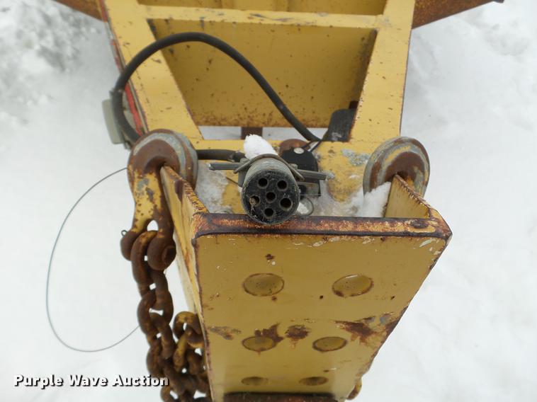 image for item EW9870 1988 Belshe FB-24 equipment trailer