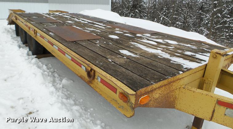 image for item EW9870 1988 Belshe FB-24 equipment trailer