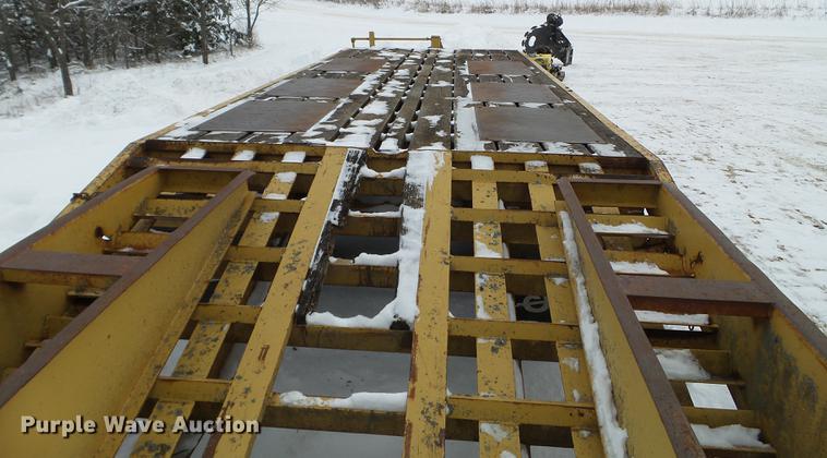 image for item EW9870 1988 Belshe FB-24 equipment trailer