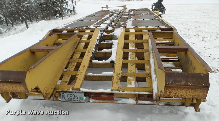 image for item EW9870 1988 Belshe FB-24 equipment trailer