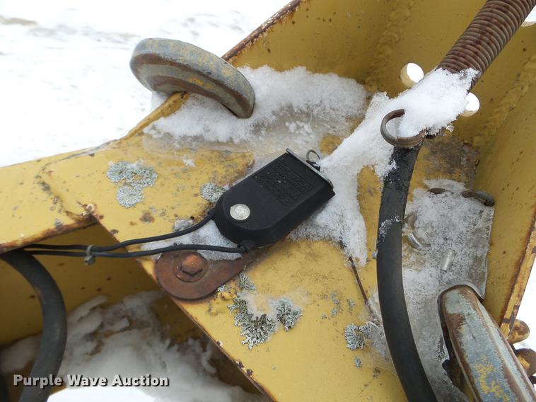 image for item EW9870 1988 Belshe FB-24 equipment trailer