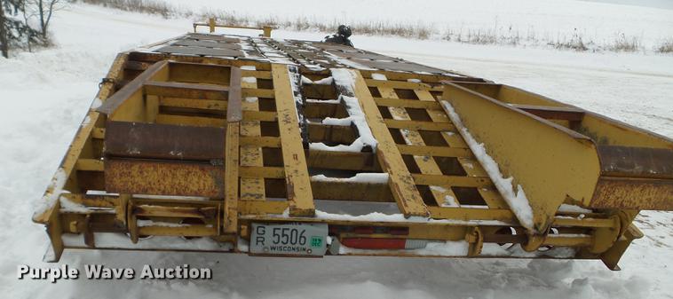 image for item EW9870 1988 Belshe FB-24 equipment trailer