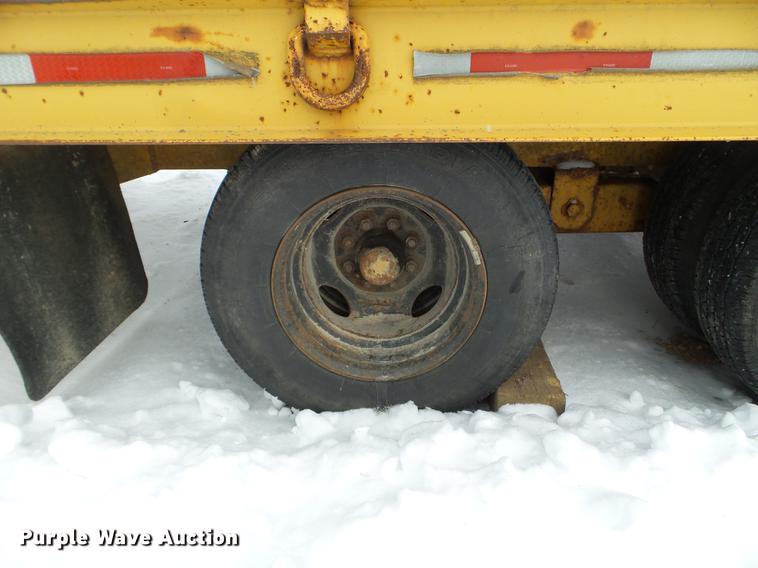 image for item EW9870 1988 Belshe FB-24 equipment trailer