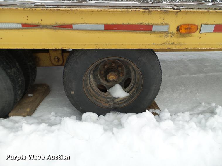 image for item EW9870 1988 Belshe FB-24 equipment trailer