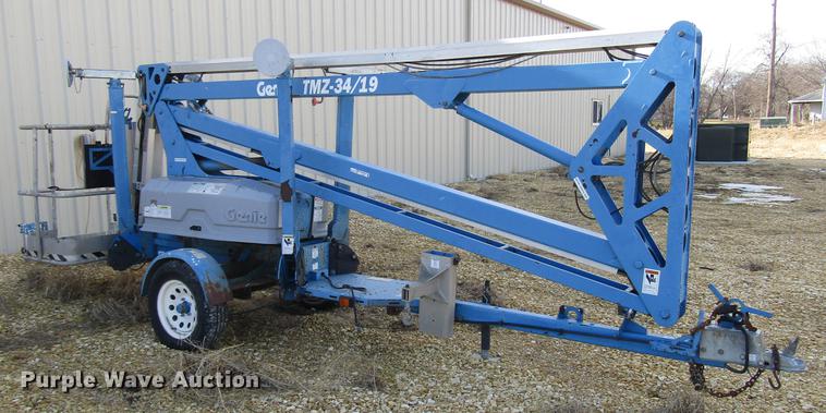 image for item FJ9597 1999 Genie TMZ34 boom lift