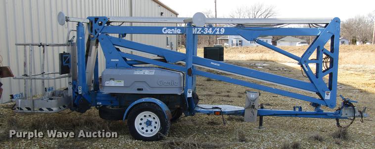 image for item FJ9597 1999 Genie TMZ34 boom lift