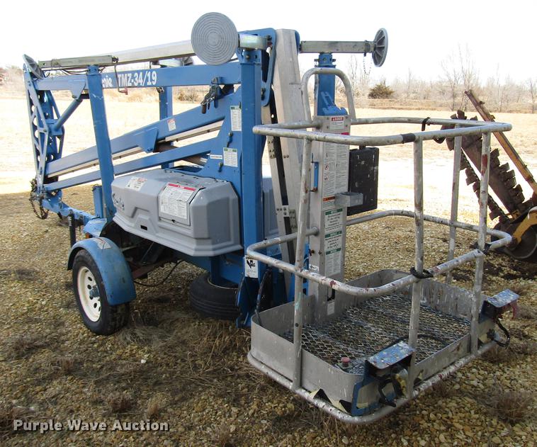 image for item FJ9597 1999 Genie TMZ34 boom lift