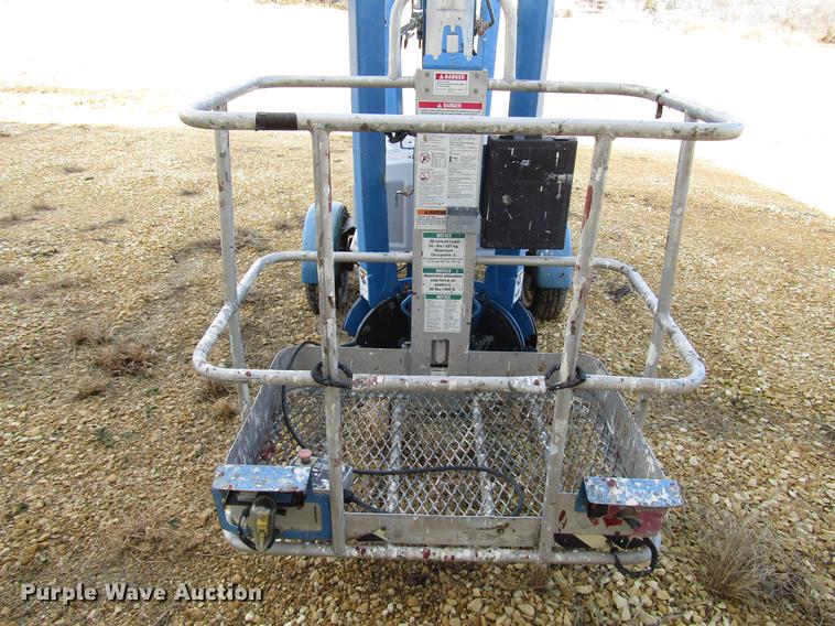 image for item FJ9597 1999 Genie TMZ34 boom lift
