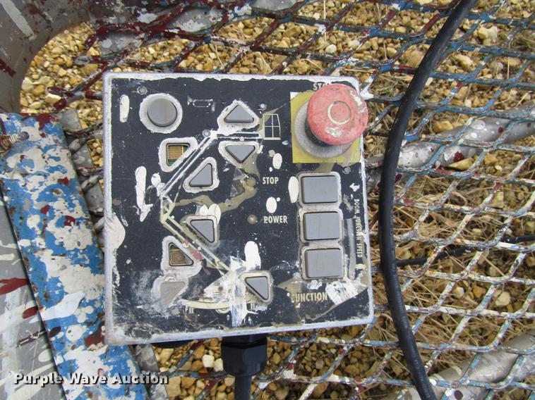 image for item FJ9597 1999 Genie TMZ34 boom lift