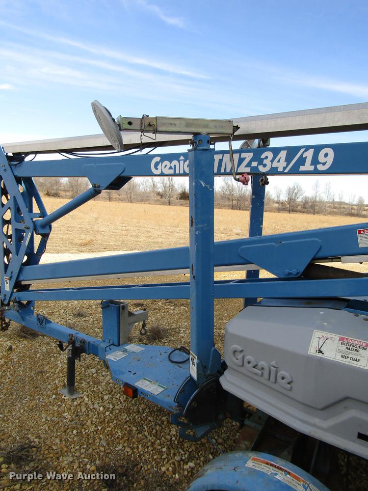 image for item FJ9597 1999 Genie TMZ34 boom lift