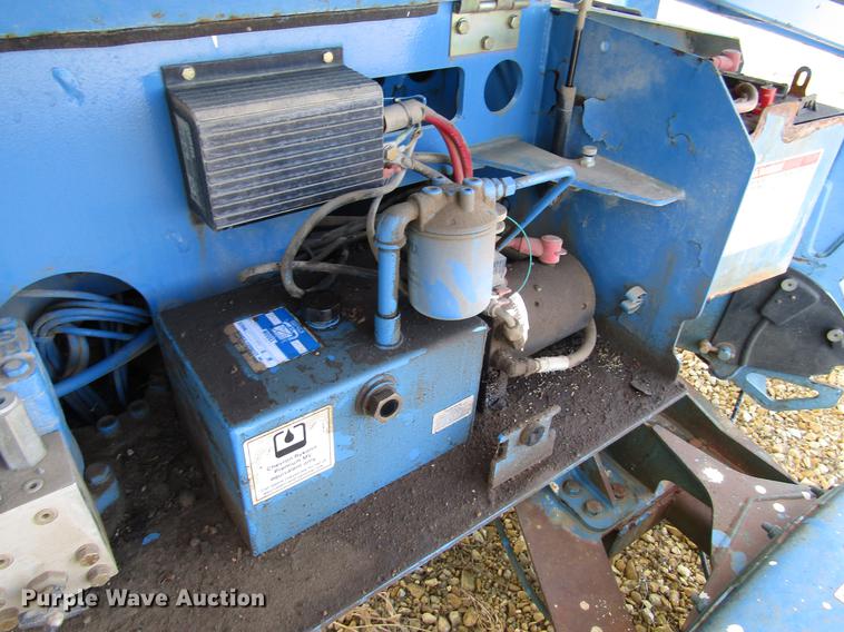 image for item FJ9597 1999 Genie TMZ34 boom lift