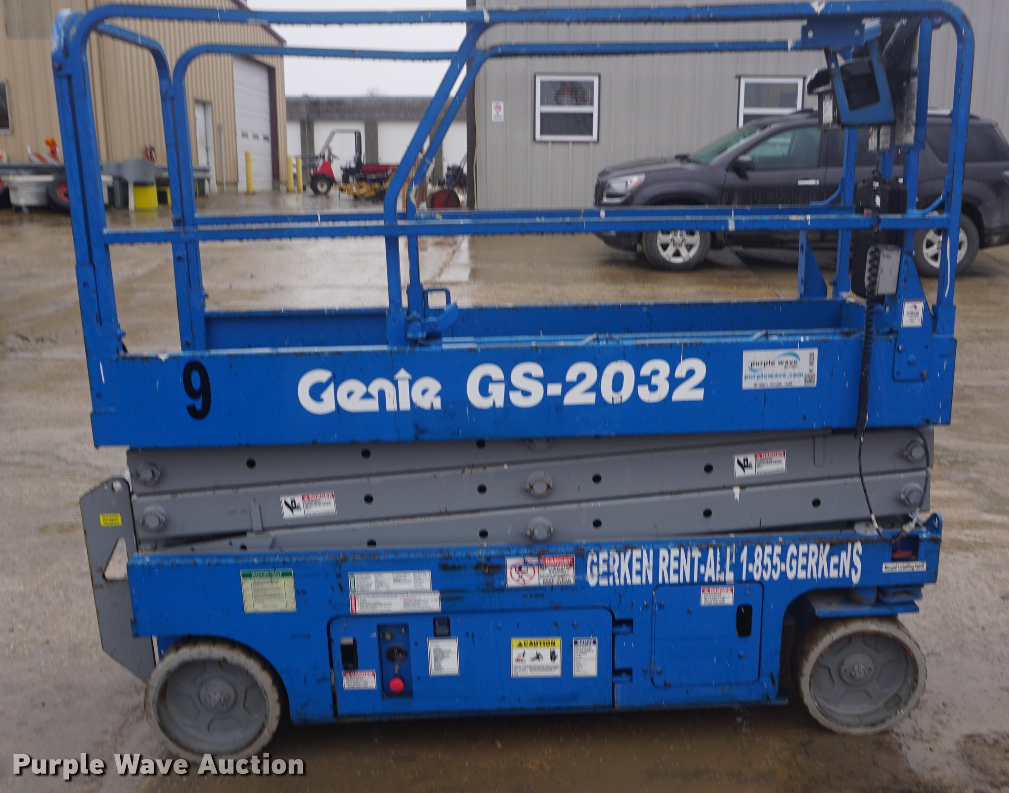 2005 Genie GS2032 scissor lift in Paola, KS | Item DE3371 sold | Purple