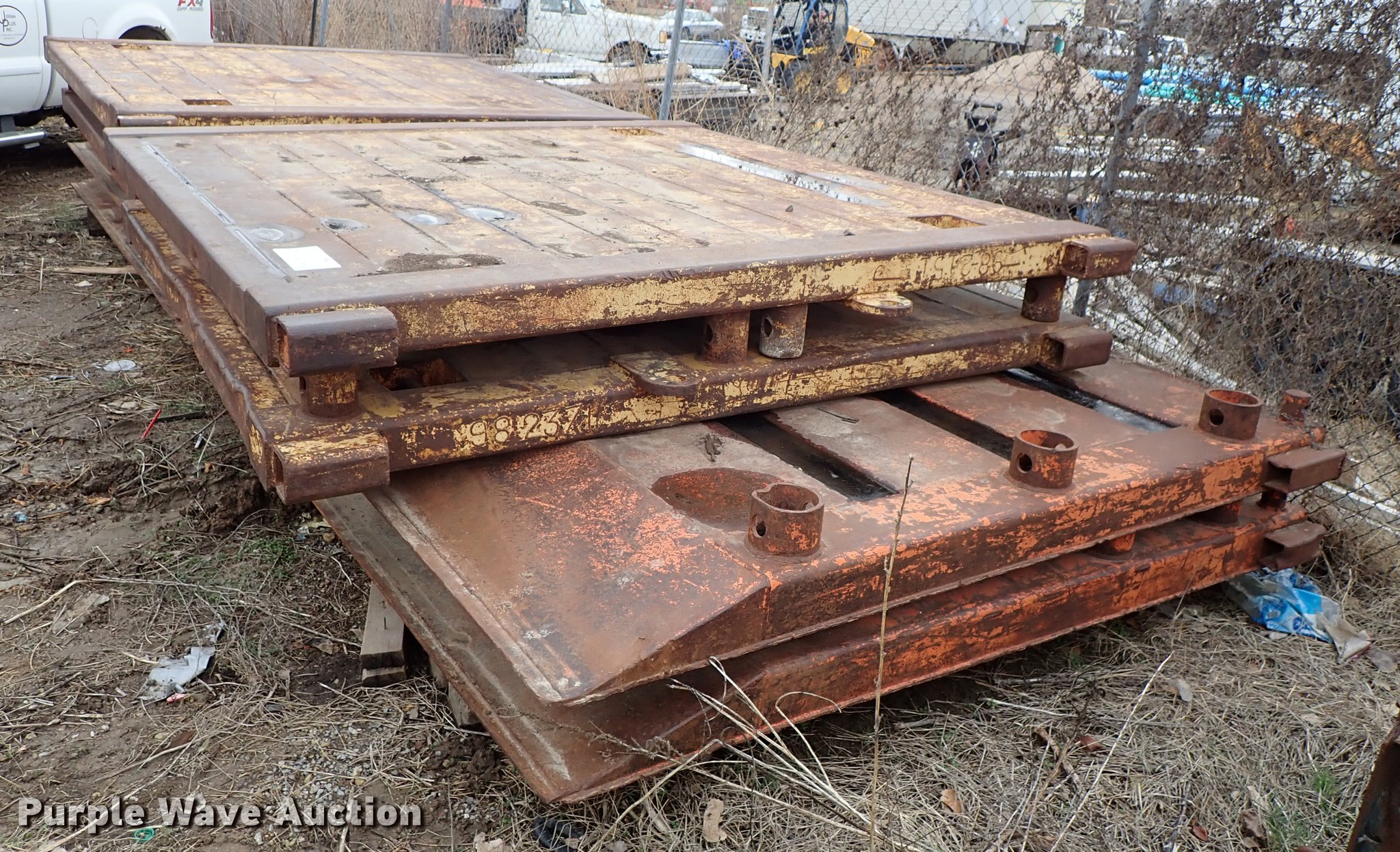 (2) steel trench boxes in Wichita, KS Item DF8676 sold Purple Wave