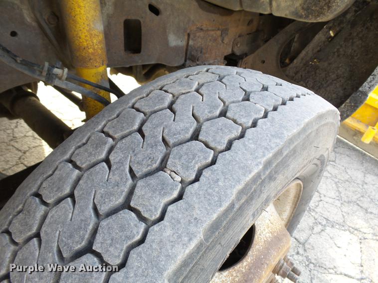 image for item DA3604 2001 Ford F450 Super Duty flat dump bed truck