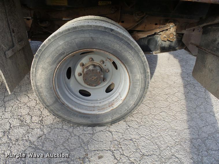 image for item DA3604 2001 Ford F450 Super Duty flat dump bed truck