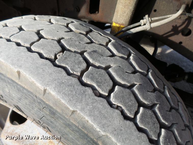 image for item DA3604 2001 Ford F450 Super Duty flat dump bed truck