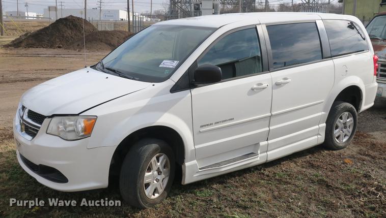 image for item DB8908 2011 Dodge Grand Caravan van