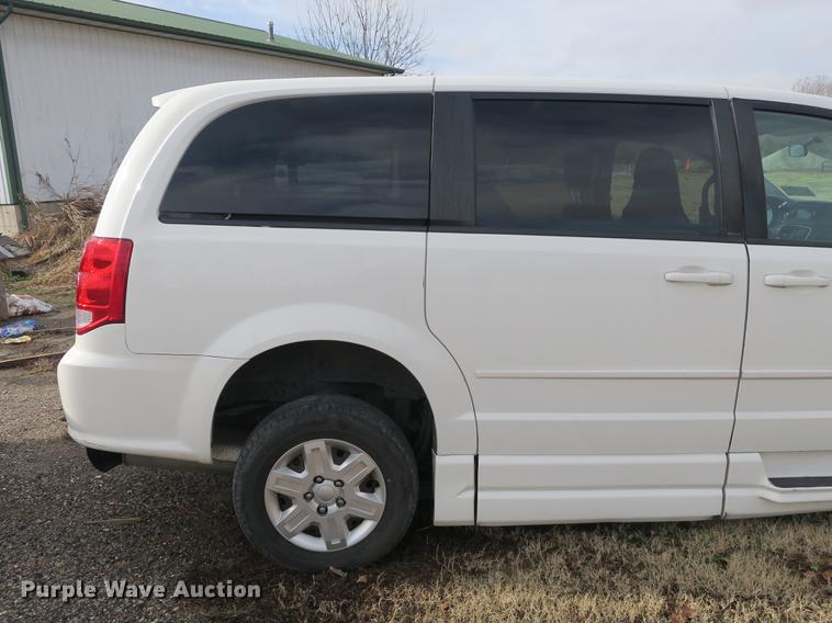 image for item DB8908 2011 Dodge Grand Caravan van