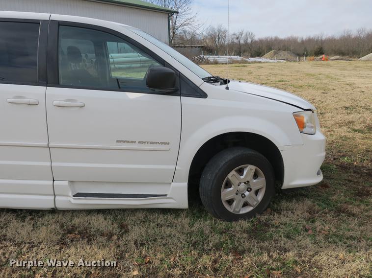 image for item DB8908 2011 Dodge Grand Caravan van