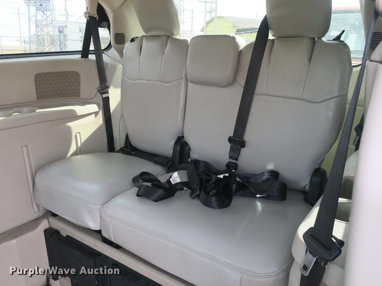 image for item DB8908 2011 Dodge Grand Caravan van