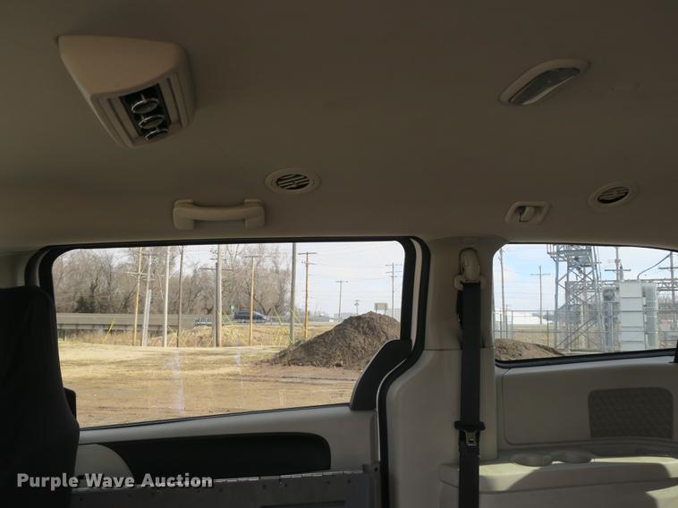 image for item DB8908 2011 Dodge Grand Caravan van