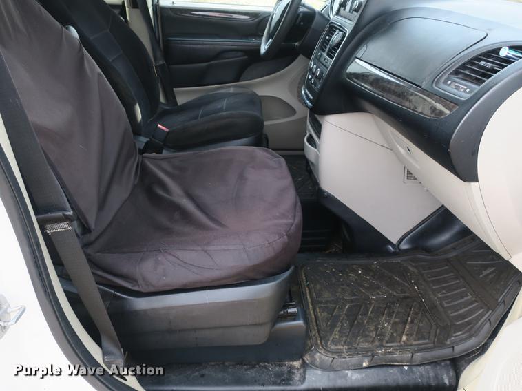 image for item DB8908 2011 Dodge Grand Caravan van