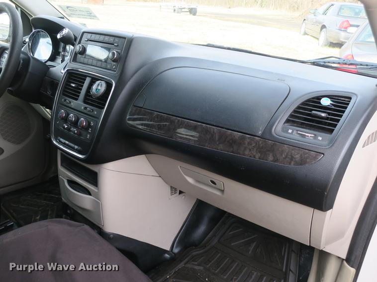 image for item DB8908 2011 Dodge Grand Caravan van