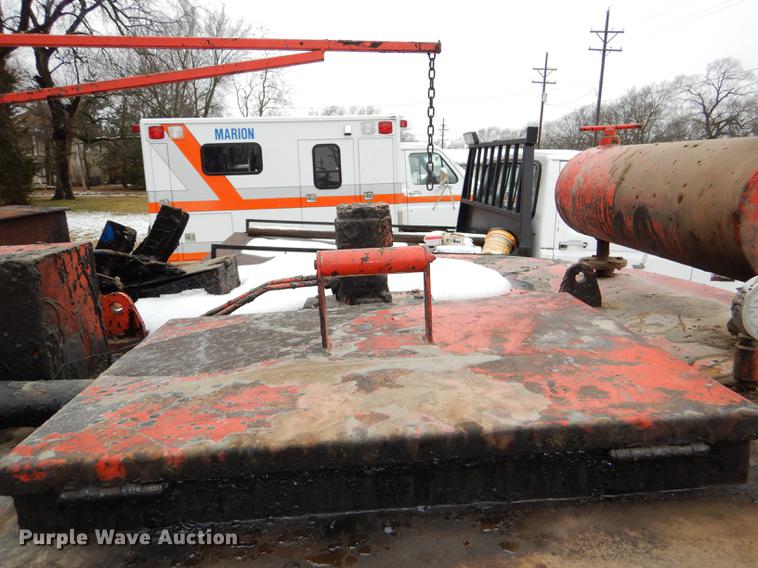 image for item DE0014 1993 Crafco EZ Pour melter applicator