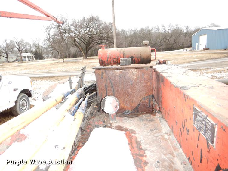 image for item DE0014 1993 Crafco EZ Pour melter applicator