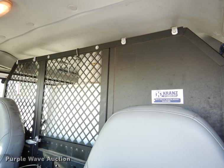 image for item DE0043 2004 Ford E350 Super Duty van