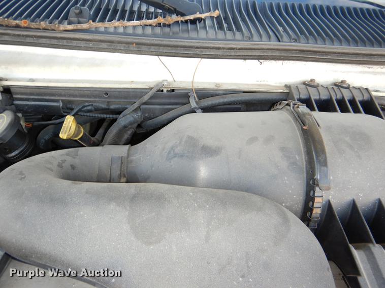 image for item DE0043 2004 Ford E350 Super Duty van
