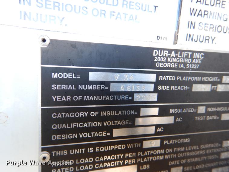 image for item DE0043 2004 Ford E350 Super Duty van