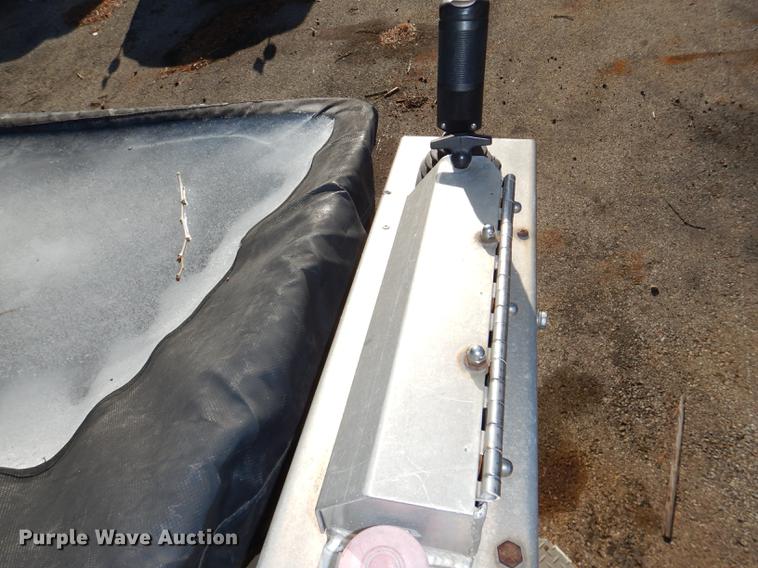 image for item DE0043 2004 Ford E350 Super Duty van