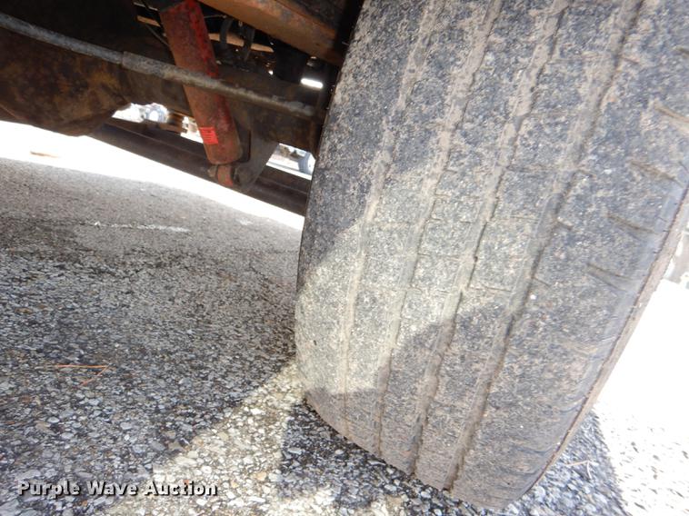 image for item DE0043 2004 Ford E350 Super Duty van